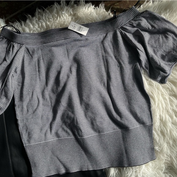 LOFT Off-Shoulder Striped Knit Top - NWT - Picture 4 of 4